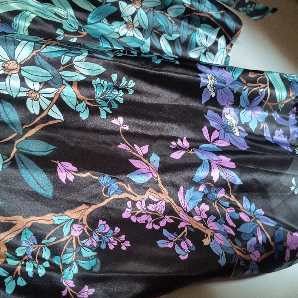 NWT Linea Donatella Black Floral Robe Sz XL Women - Picture 14 of 15